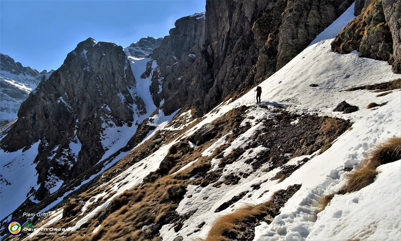 40 Ecco il mitico ripido 'canalino' ben innevato....JPG -                                